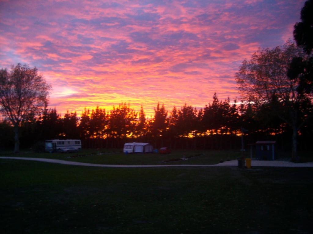 Glenavys Waitaki River Motor Camp Esterno foto